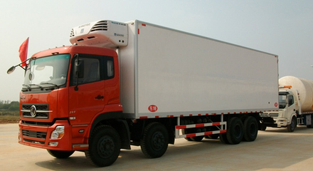 河北張家口廠家專業(yè)銷售垃圾車、灑水車、冷藏車，聯(lián)系電話 13997858099